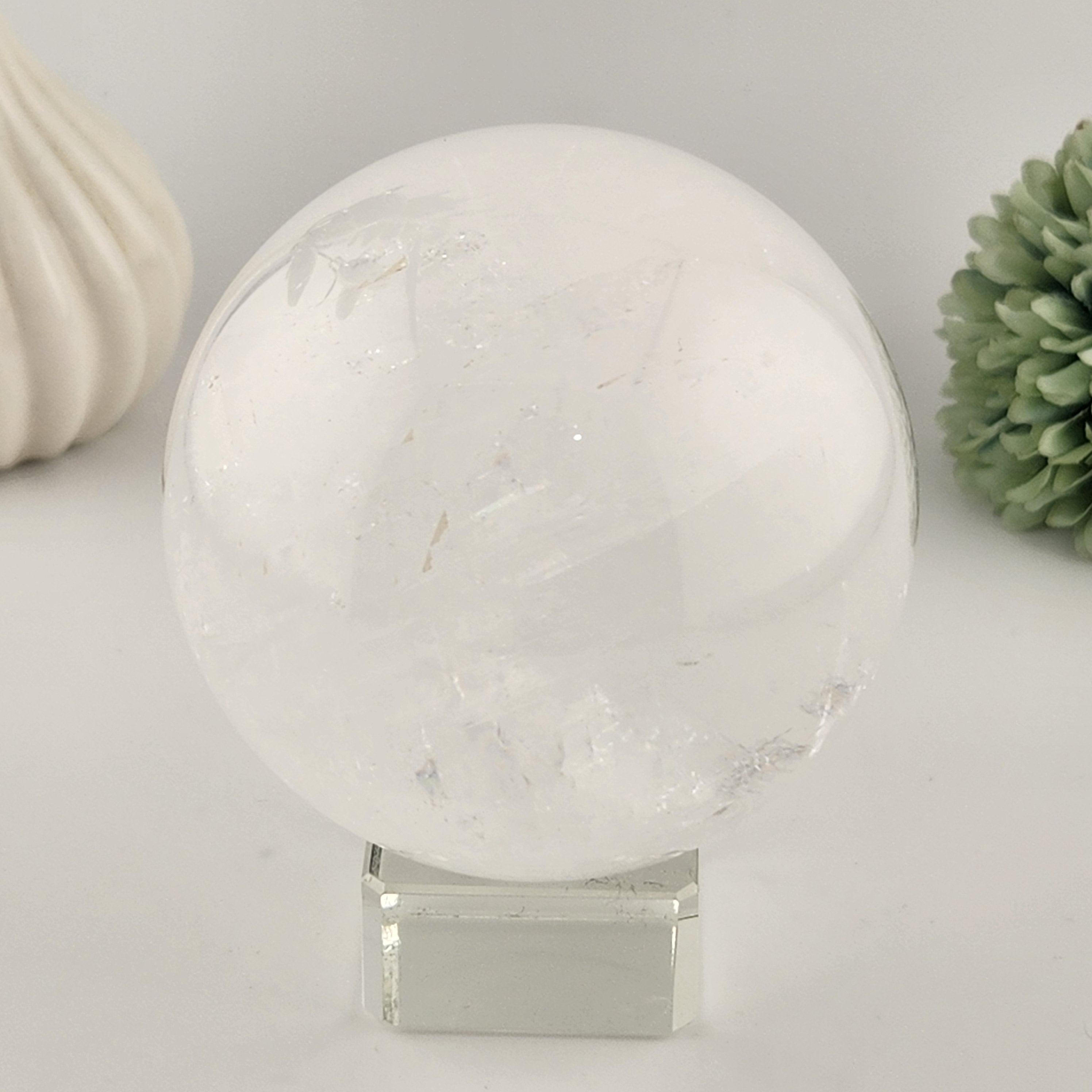 Square Glass Sphere Stand