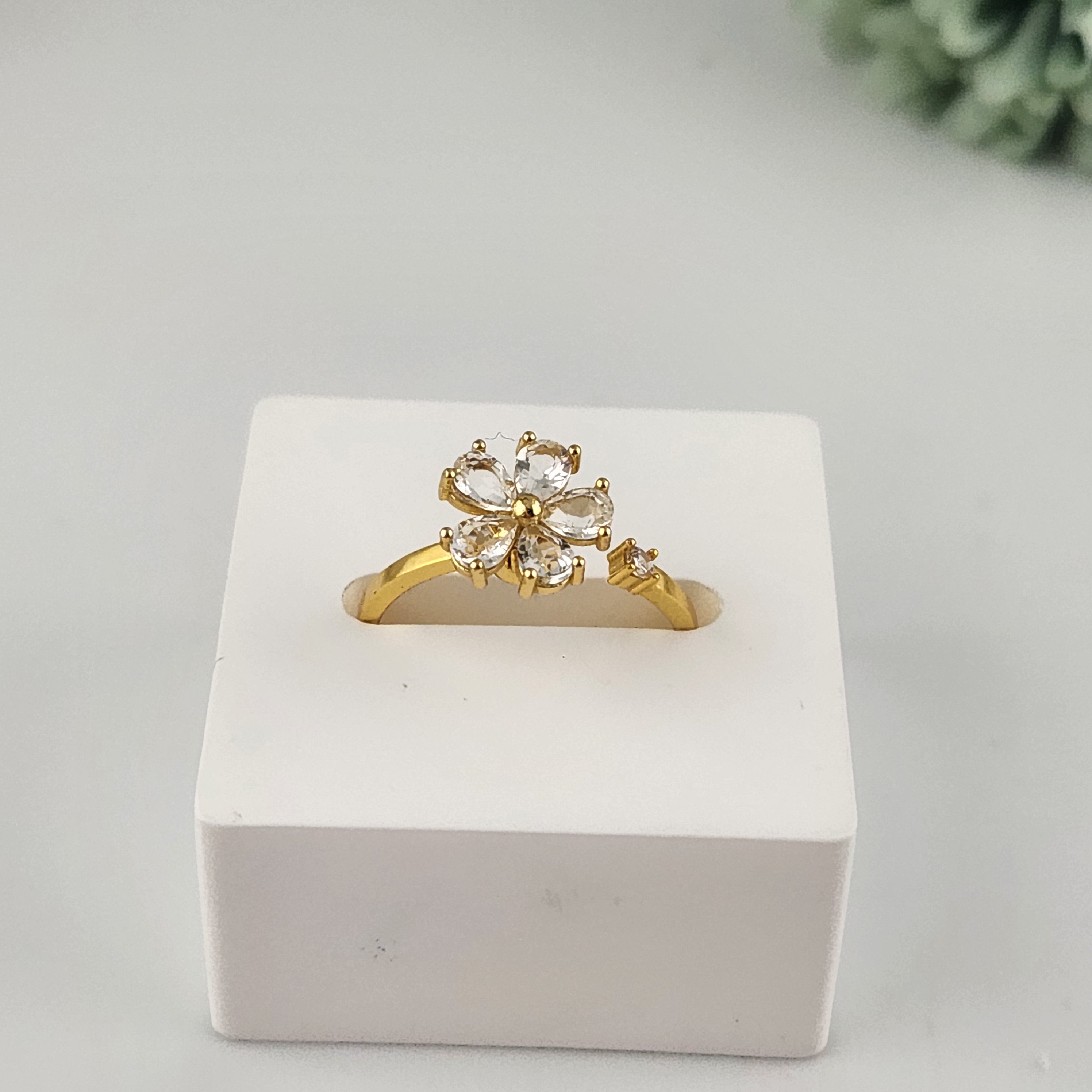 Fidget Spinning Clear Quartz Flower Ring - Gold Adjustable