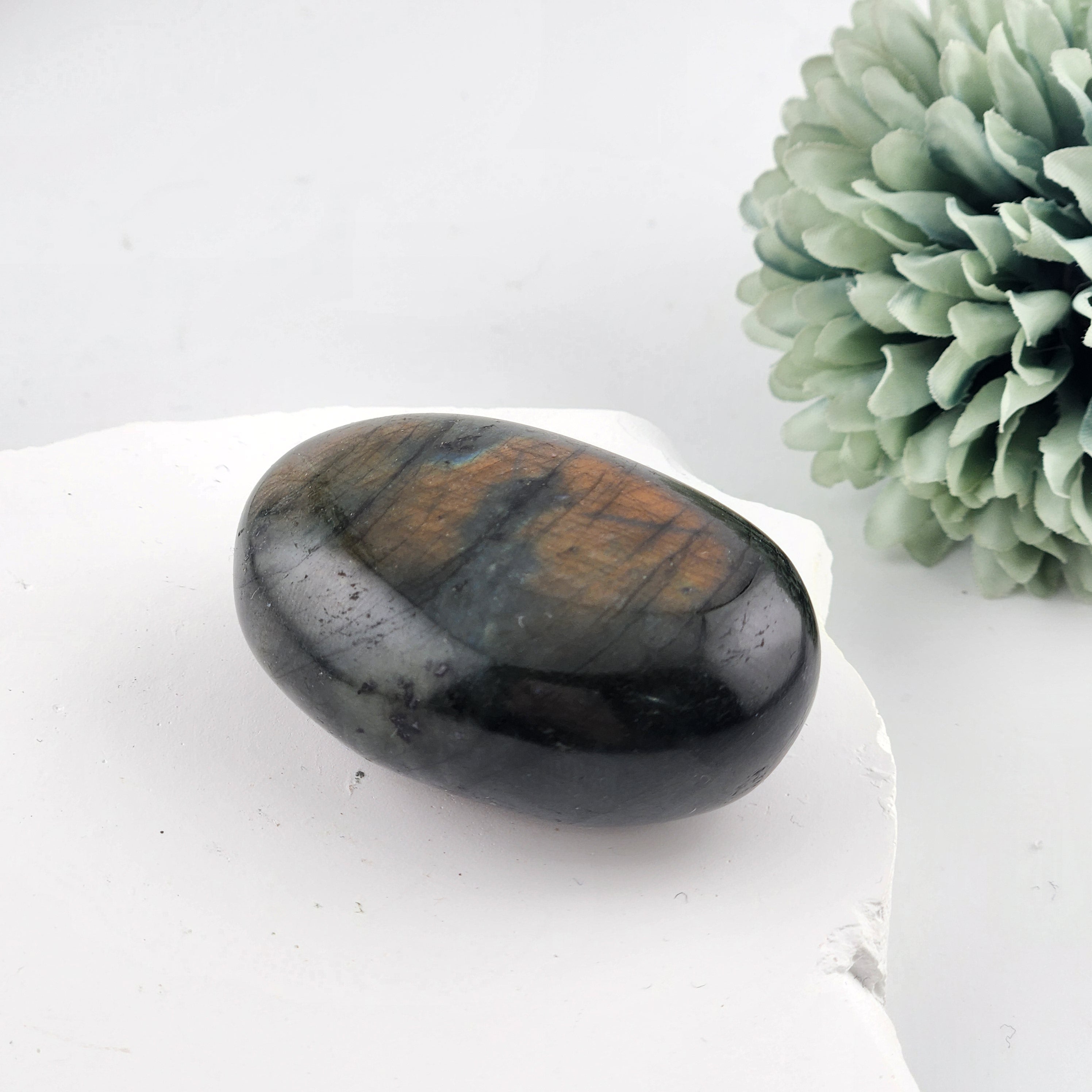 Labradorite Palmstone