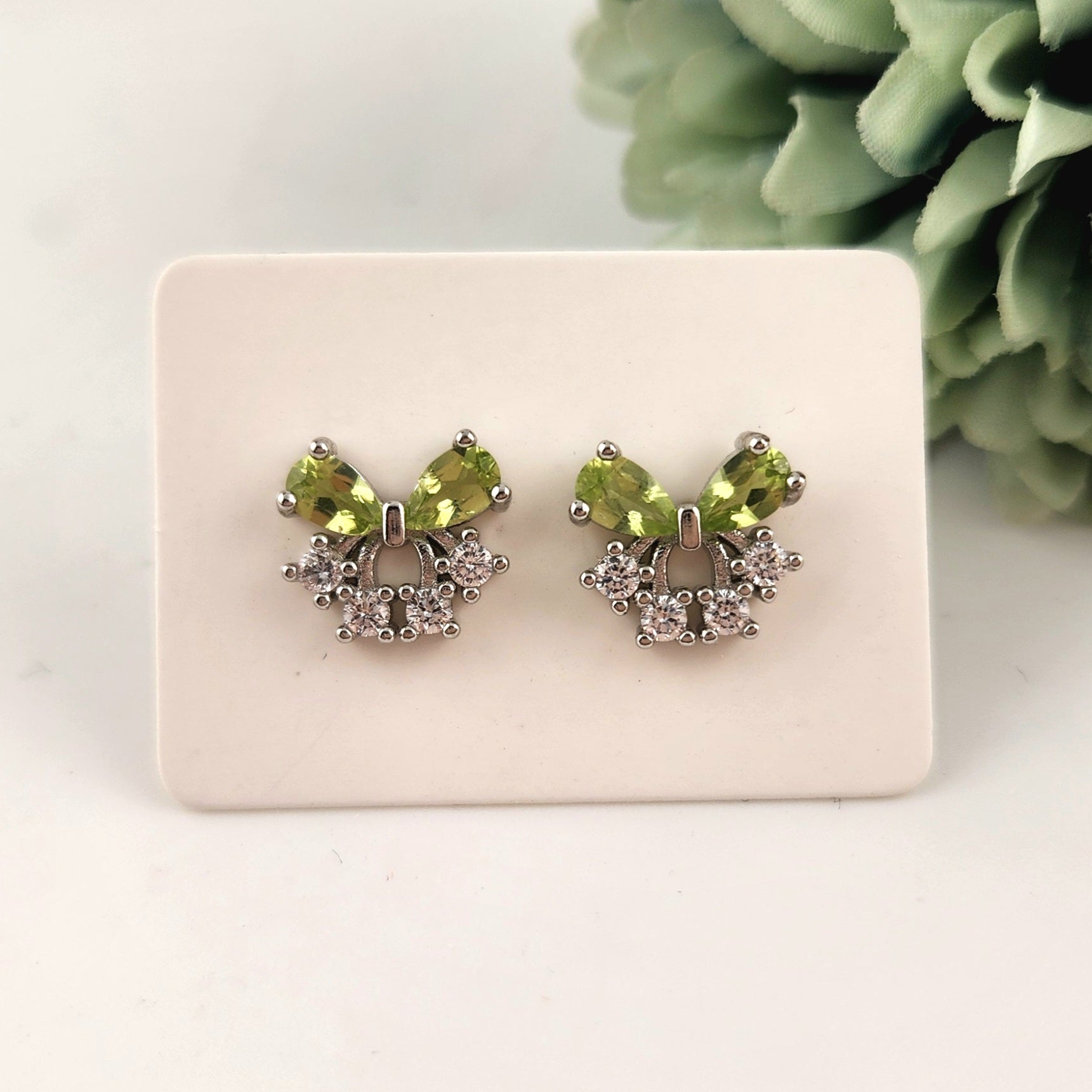 Peridot Bow Earrings - S925