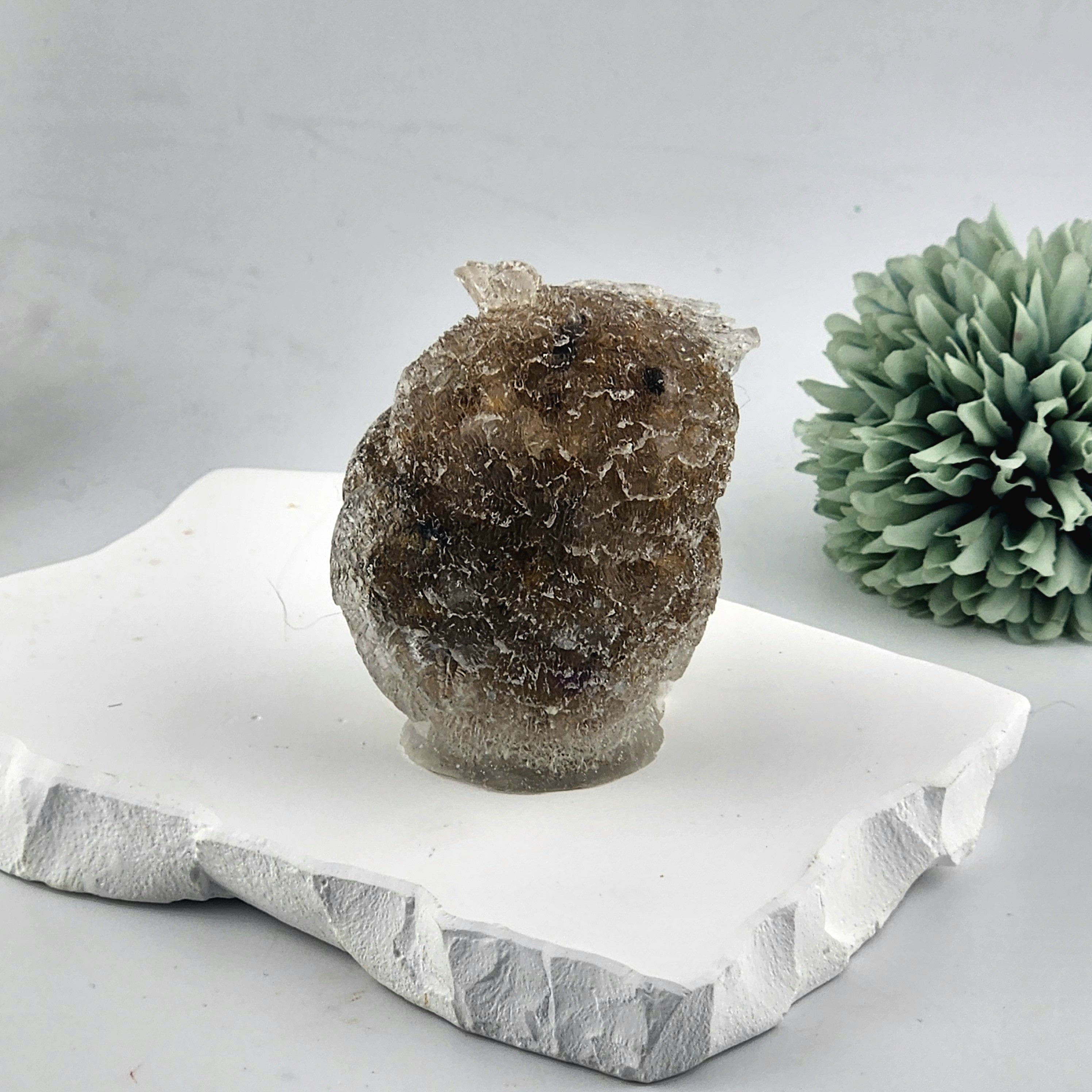 Gold Rutile Chip Resin Owl