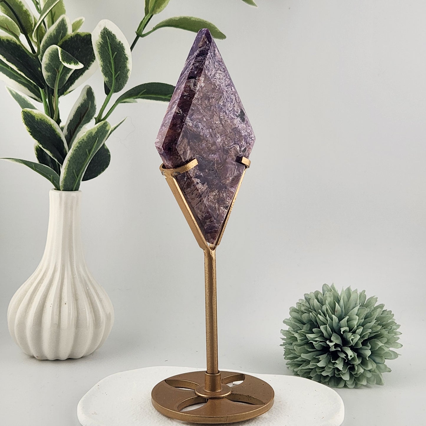 Chariot Diamond On Custom Stand