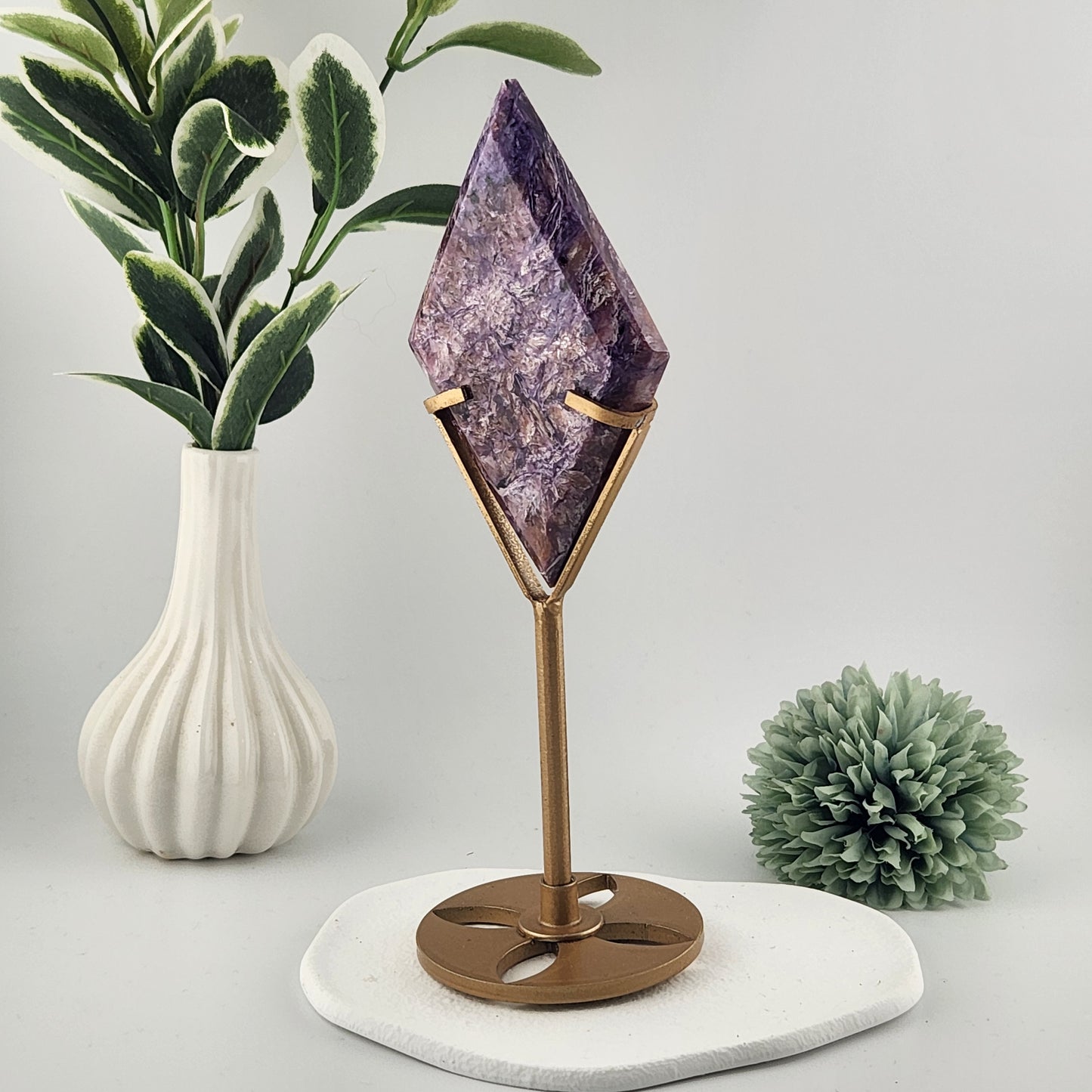 Chariot Diamond On Custom Stand