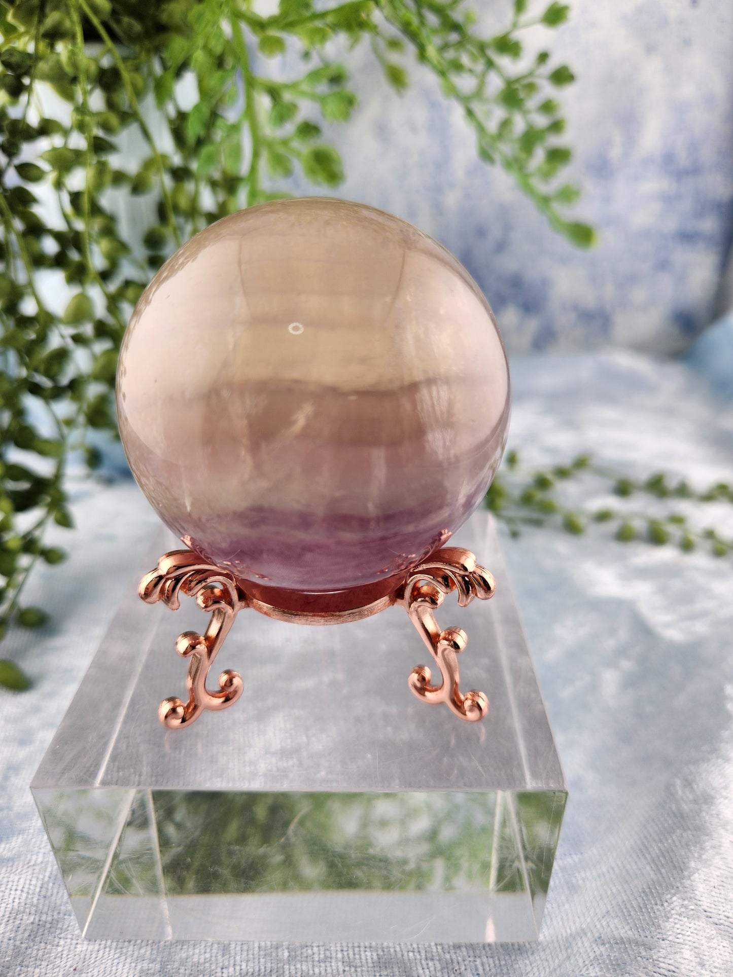 Classic Rose Gold Sphere/Egg Stand