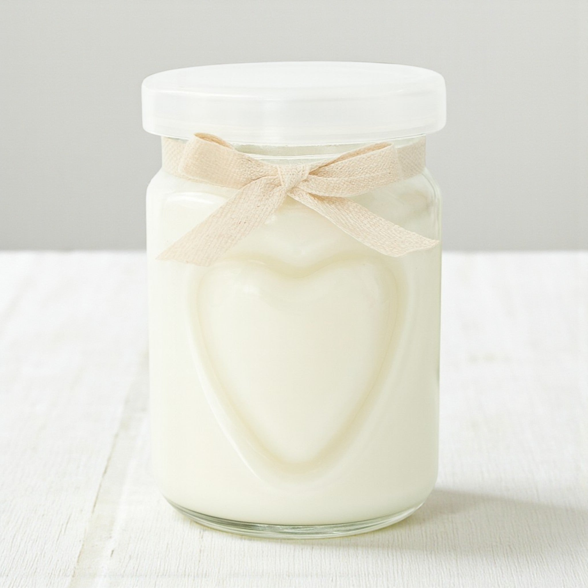 Creamy Caramel with Hematite Quartz Crystal Candle *Pre-Order Ships November*