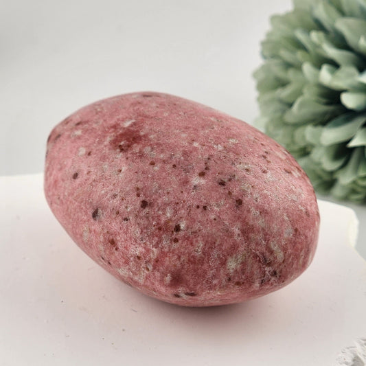 Thulite Palmstone