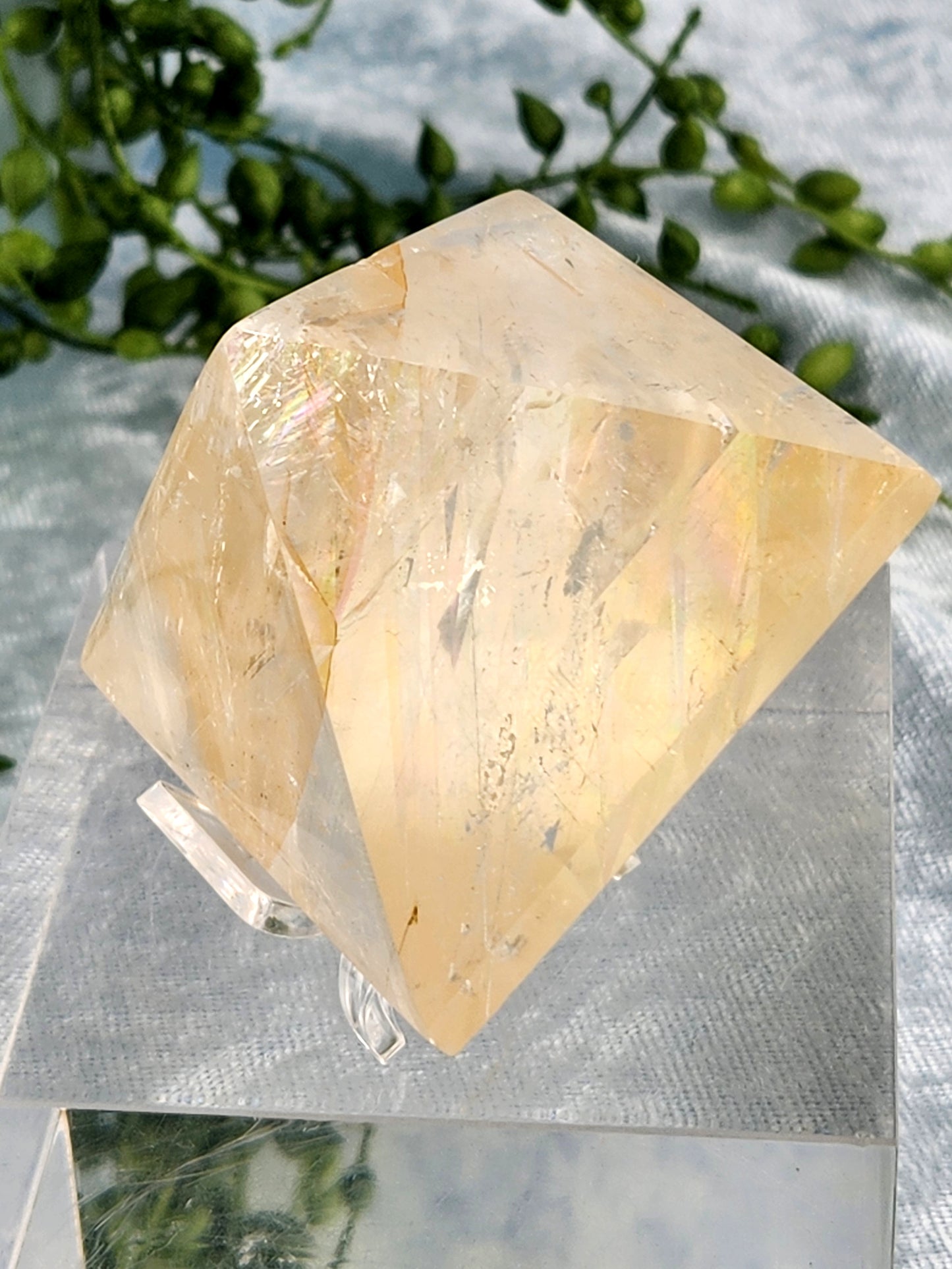 Optical Calcite Pyramid