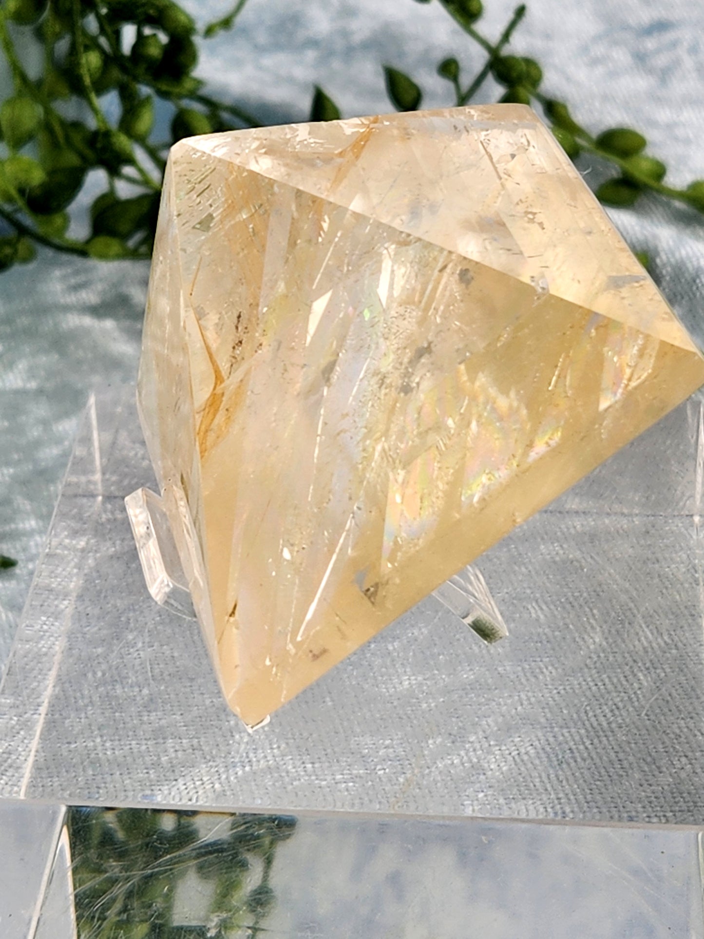 Optical Calcite Pyramid