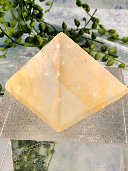 Optical Calcite Pyramid