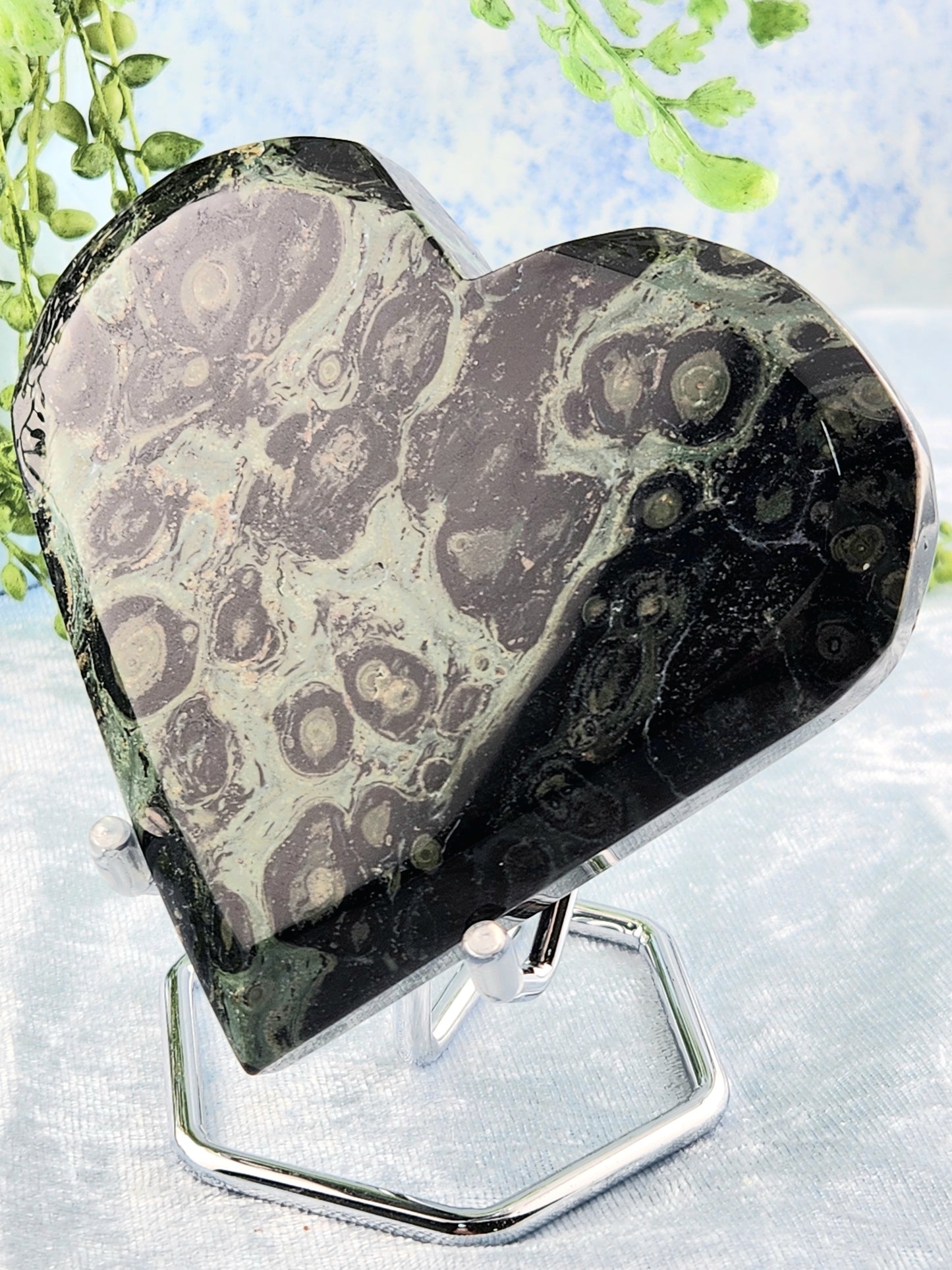 XL Kambaba Jasper Heart on Stand