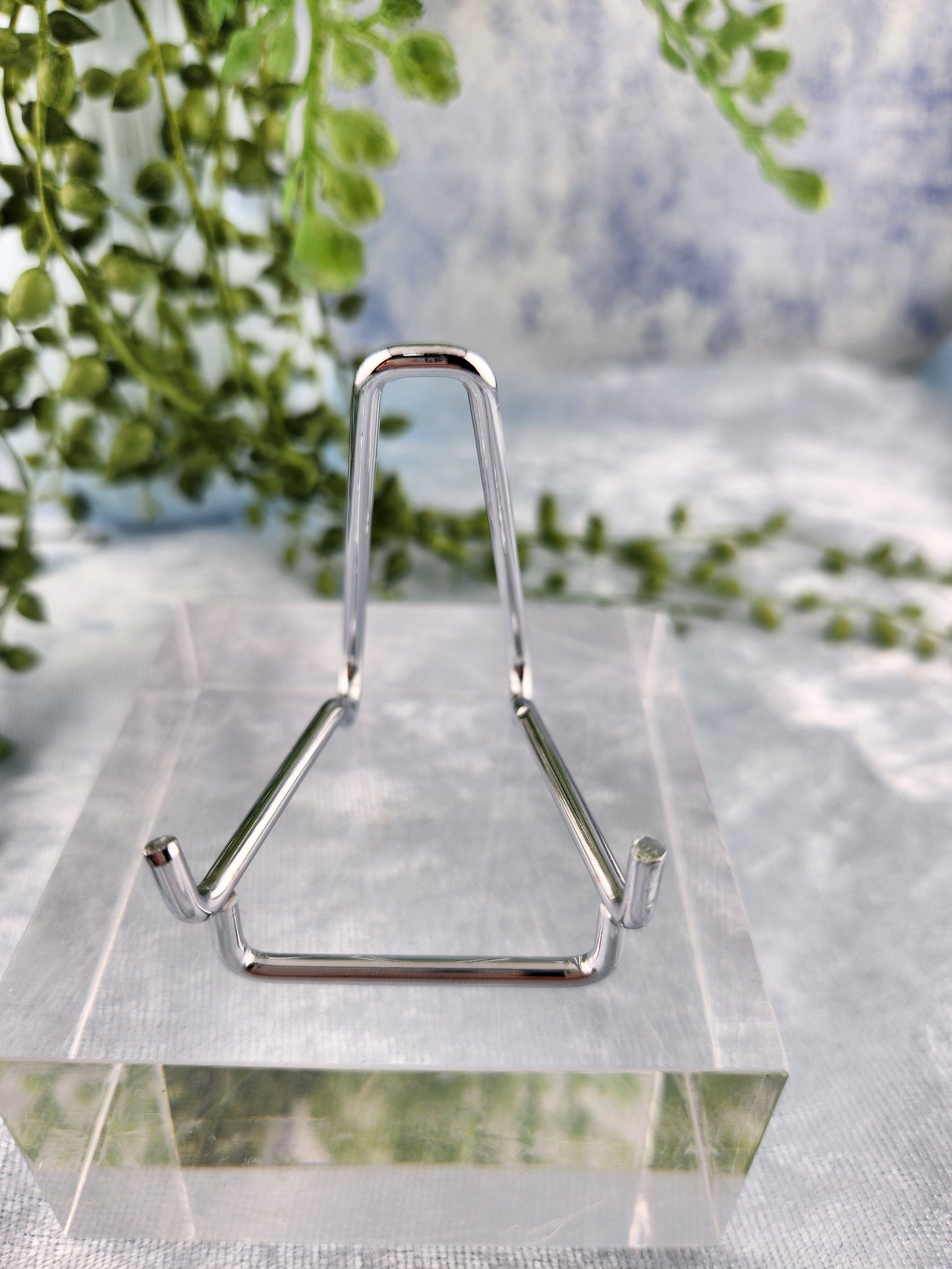 Reversible Silver Crystal Stand