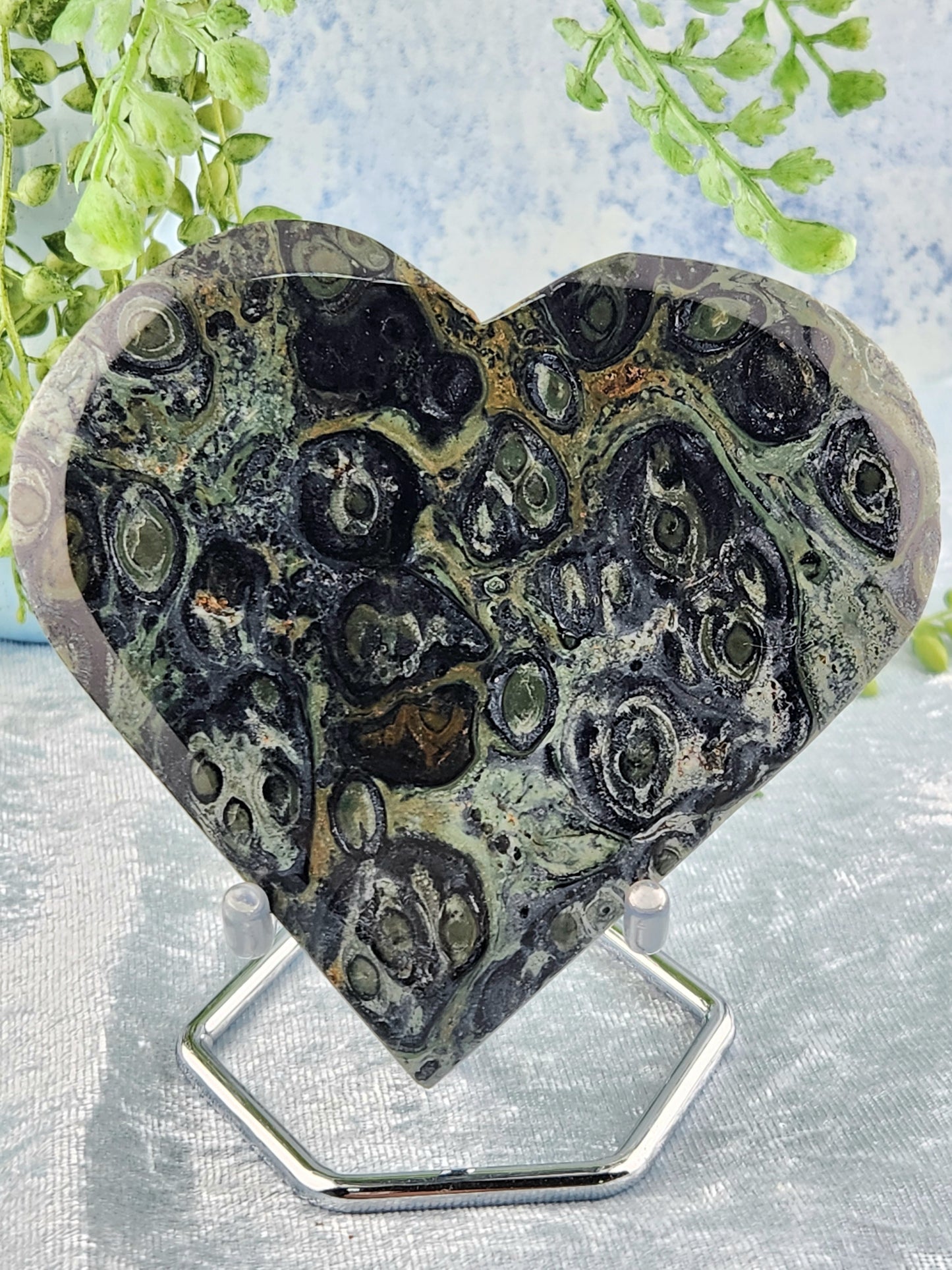 XL Kambaba Jasper Heart on Stand (1.2)