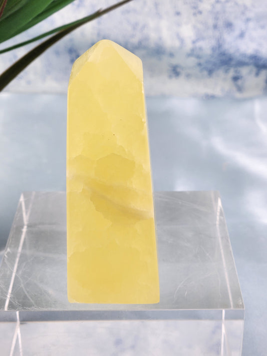 Lemon Calcite Tower