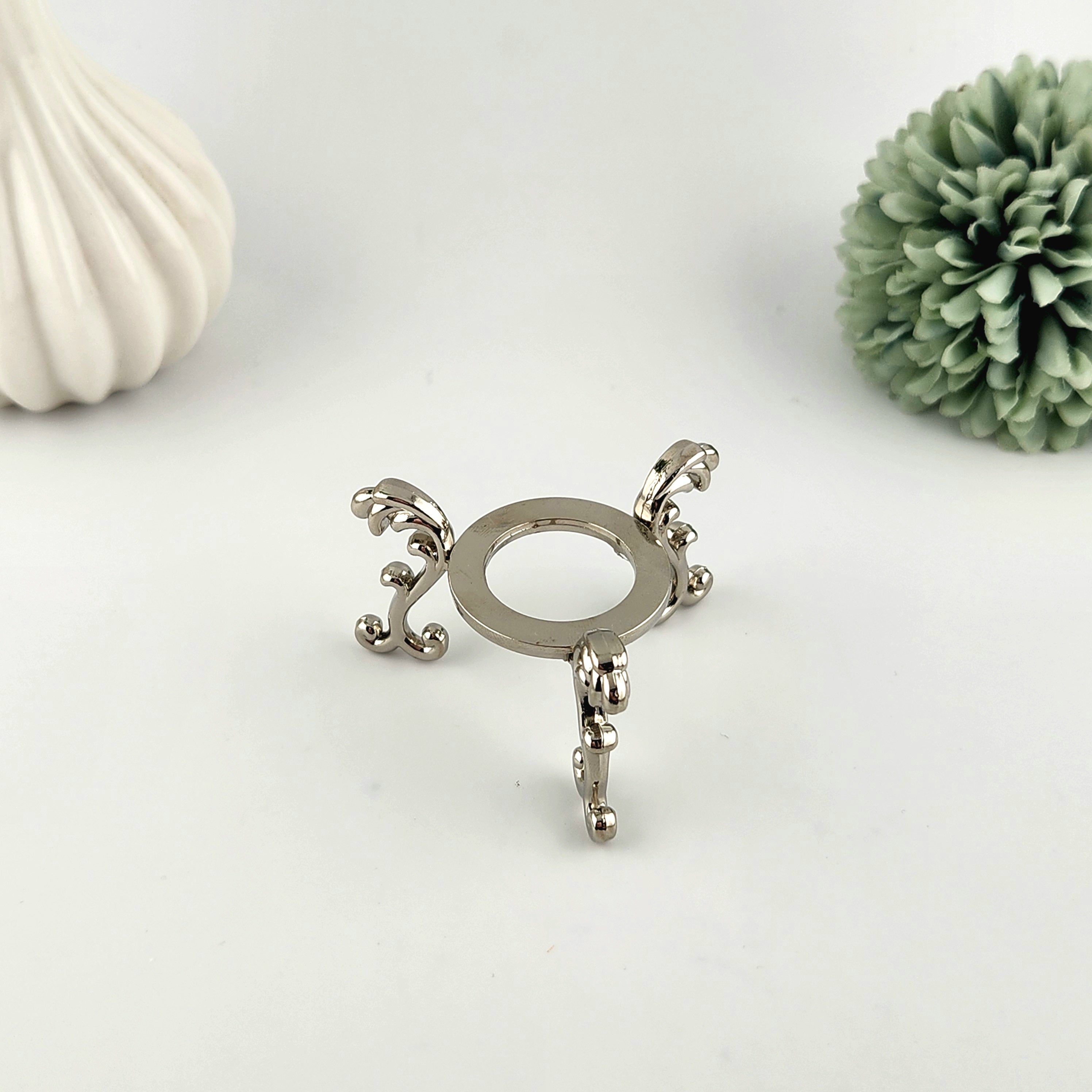 Classic Silver Sphere Stand