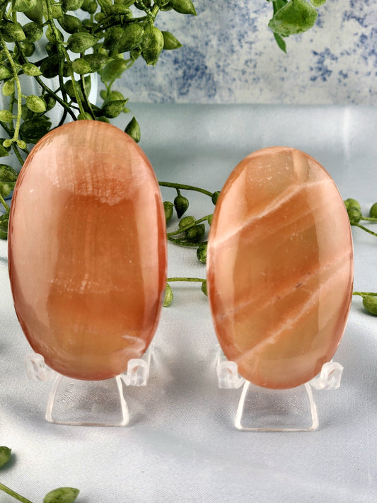 Honey Calcite Palmstone - Medium