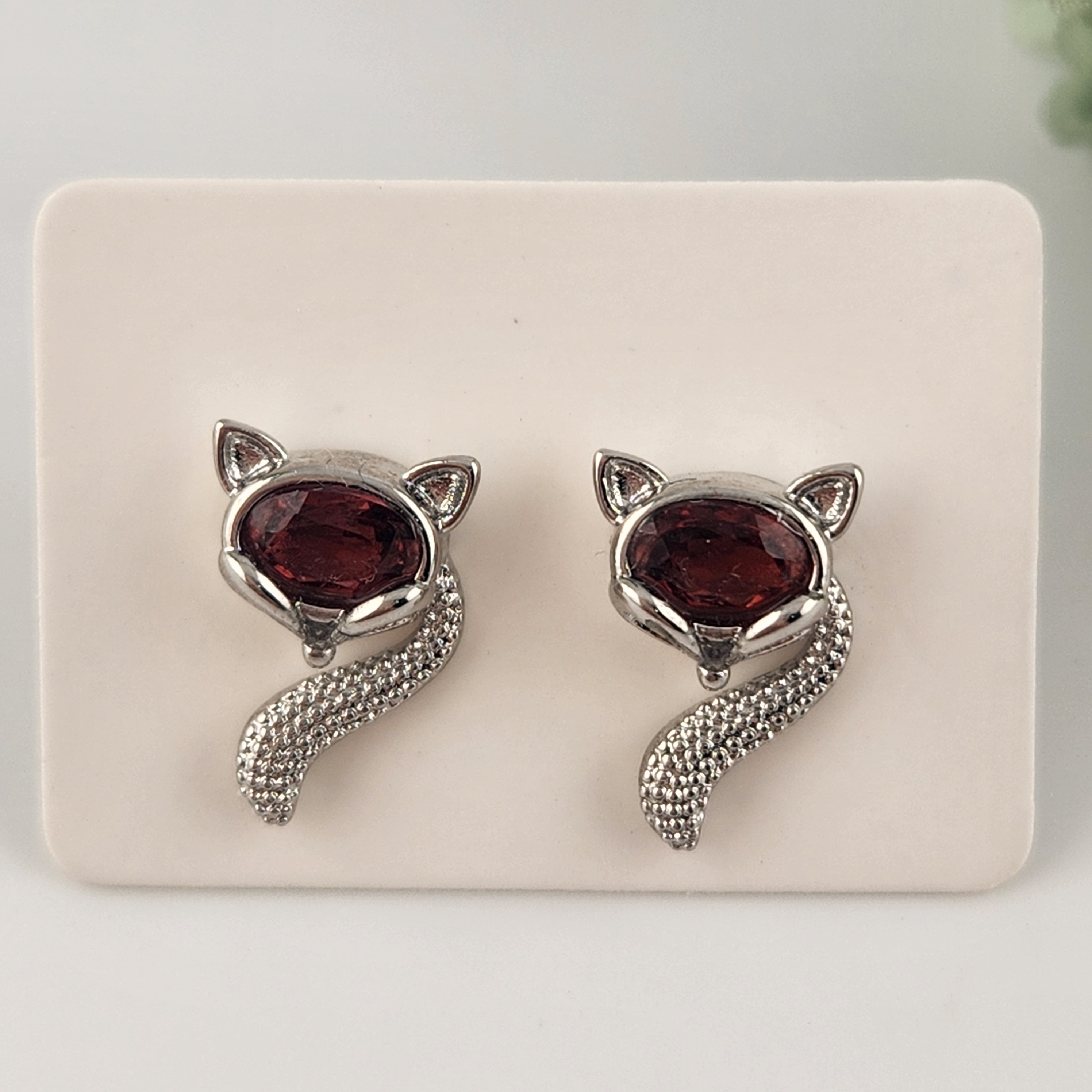 Garnet Fox S925 Earrings