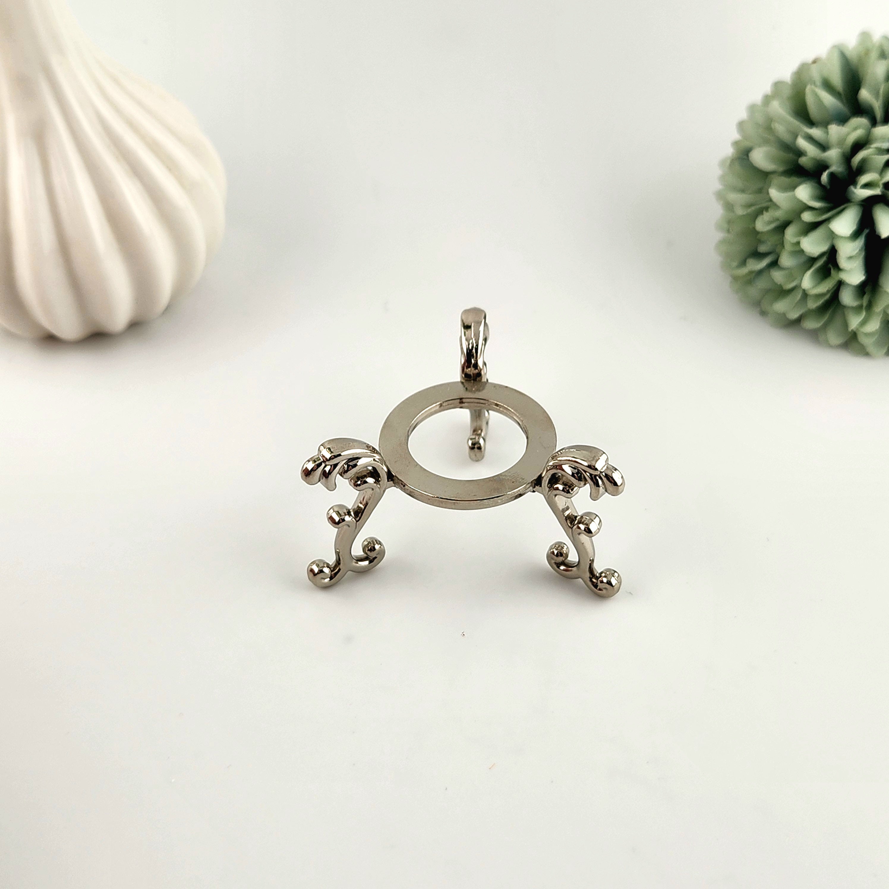 Classic Silver Sphere Stand