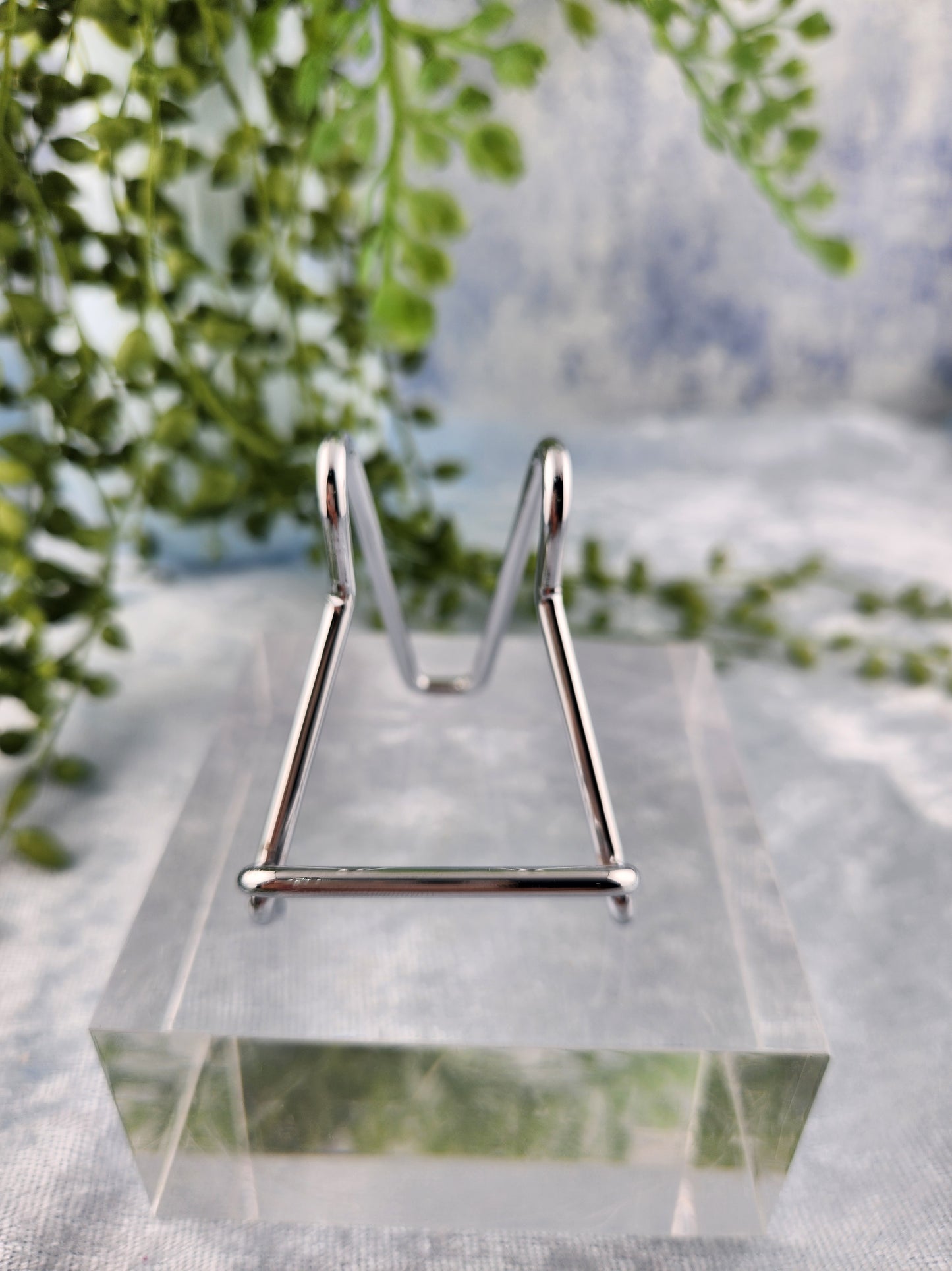 Reversible Silver Crystal Stand