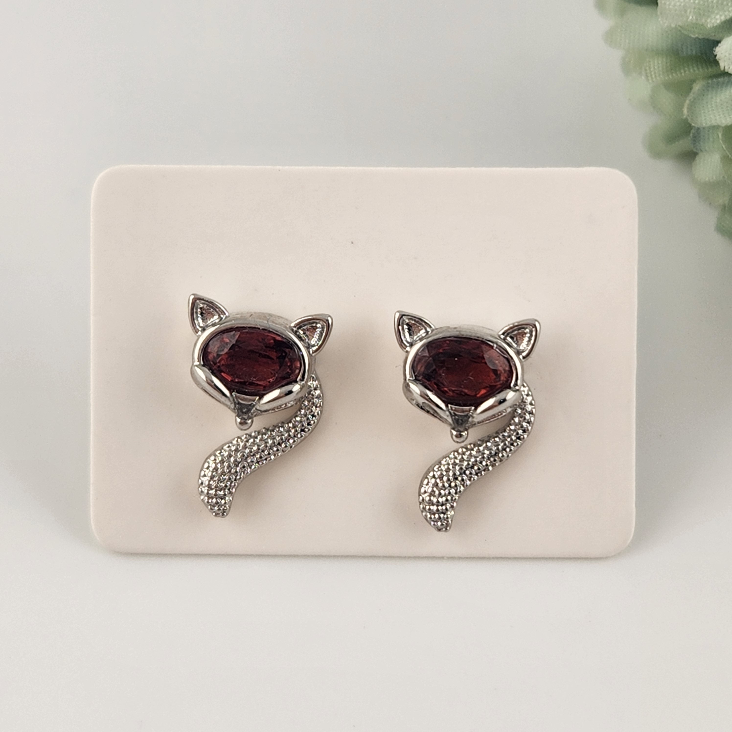 Garnet Fox S925 Earrings